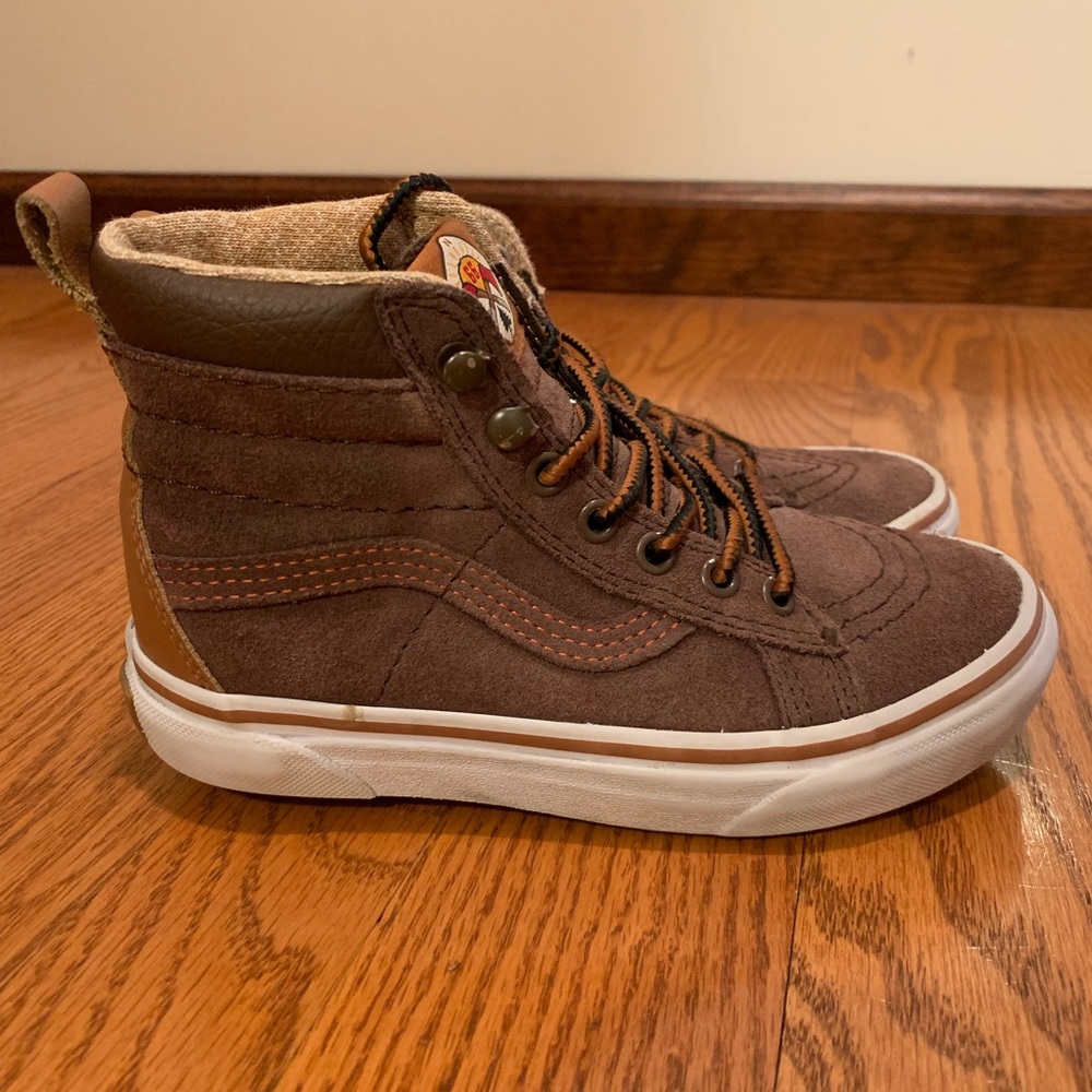 Kids size 13.5 suede vans